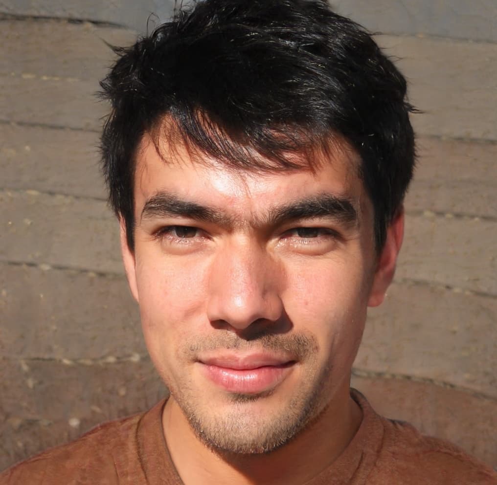 Tommy Boluda Photo of Tommy